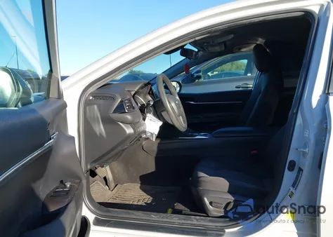 2022 Toyota Camry Le Awd z USA, uszkodzony, nr VIN 4T1C11BK6NU061704